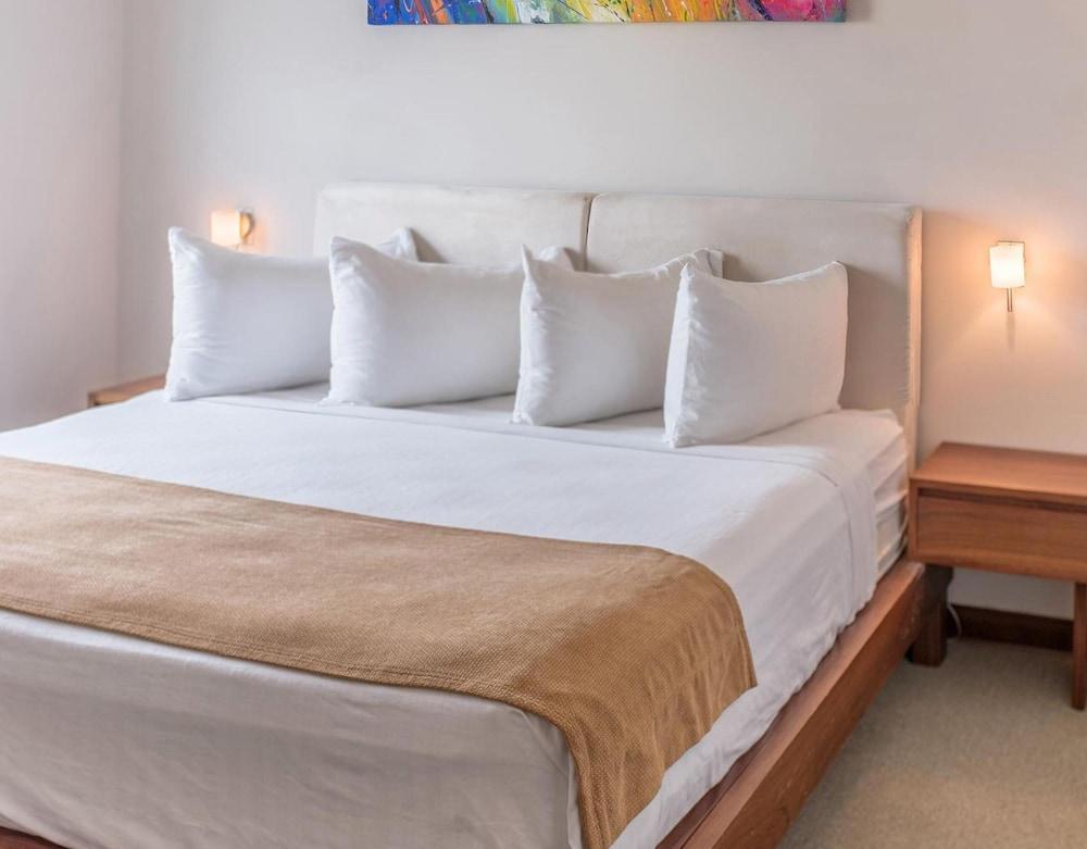 Hex Hotel 3*